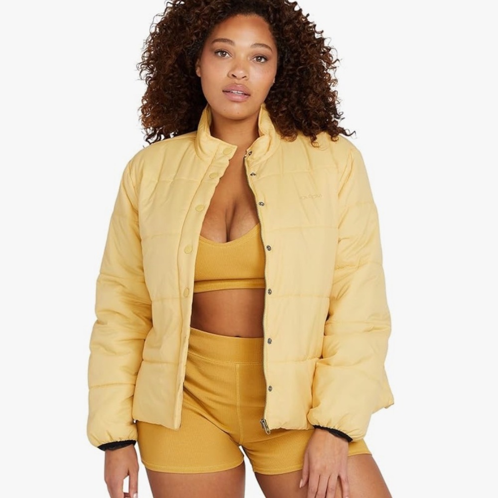 Volcom Women's Not Enuff Puff quilted puffer Jacket yellow Gold Small full zip